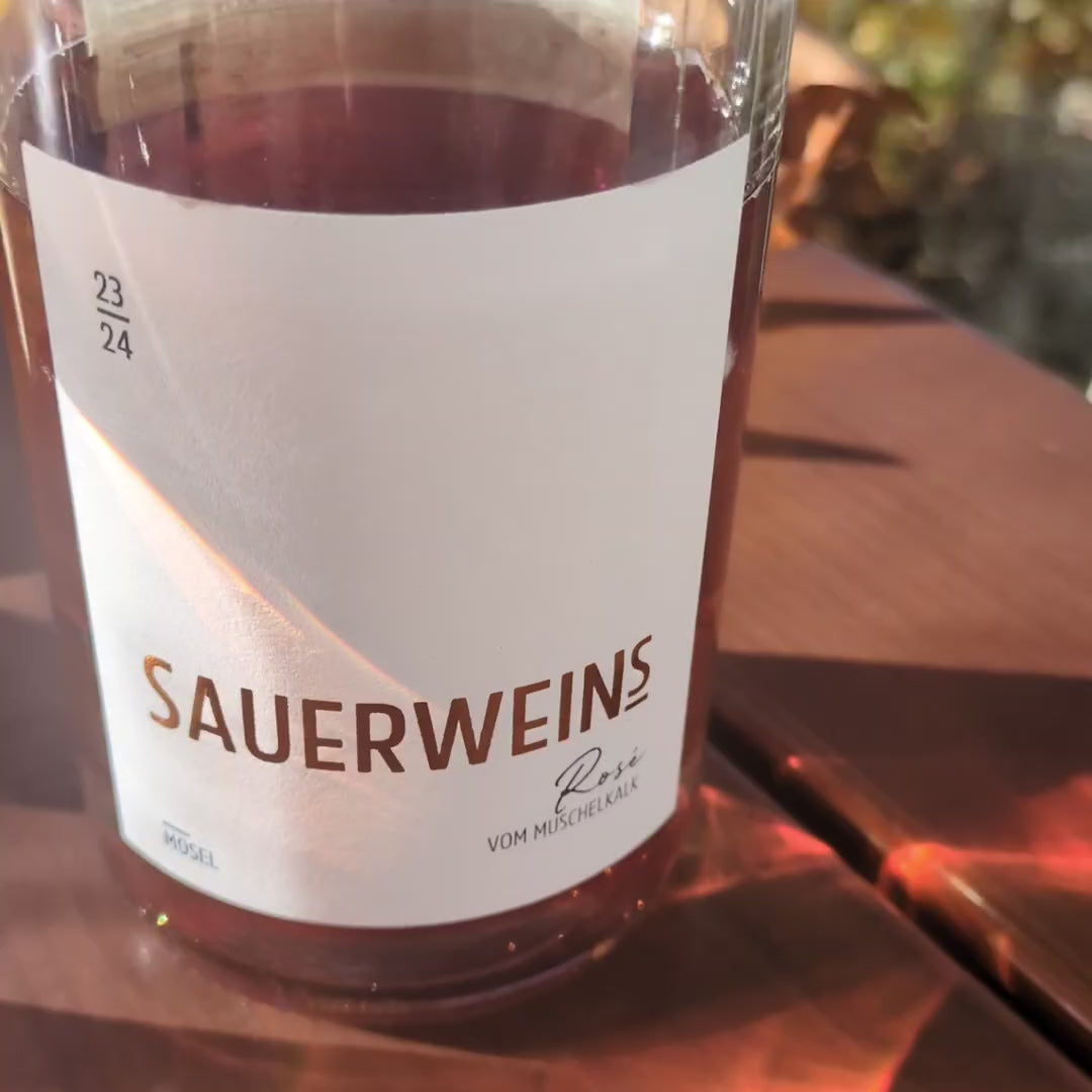 
                  
                    Video in der Galerie ansehen und abspielen, Rosé vom Muschelkalk Trocken
                  
                