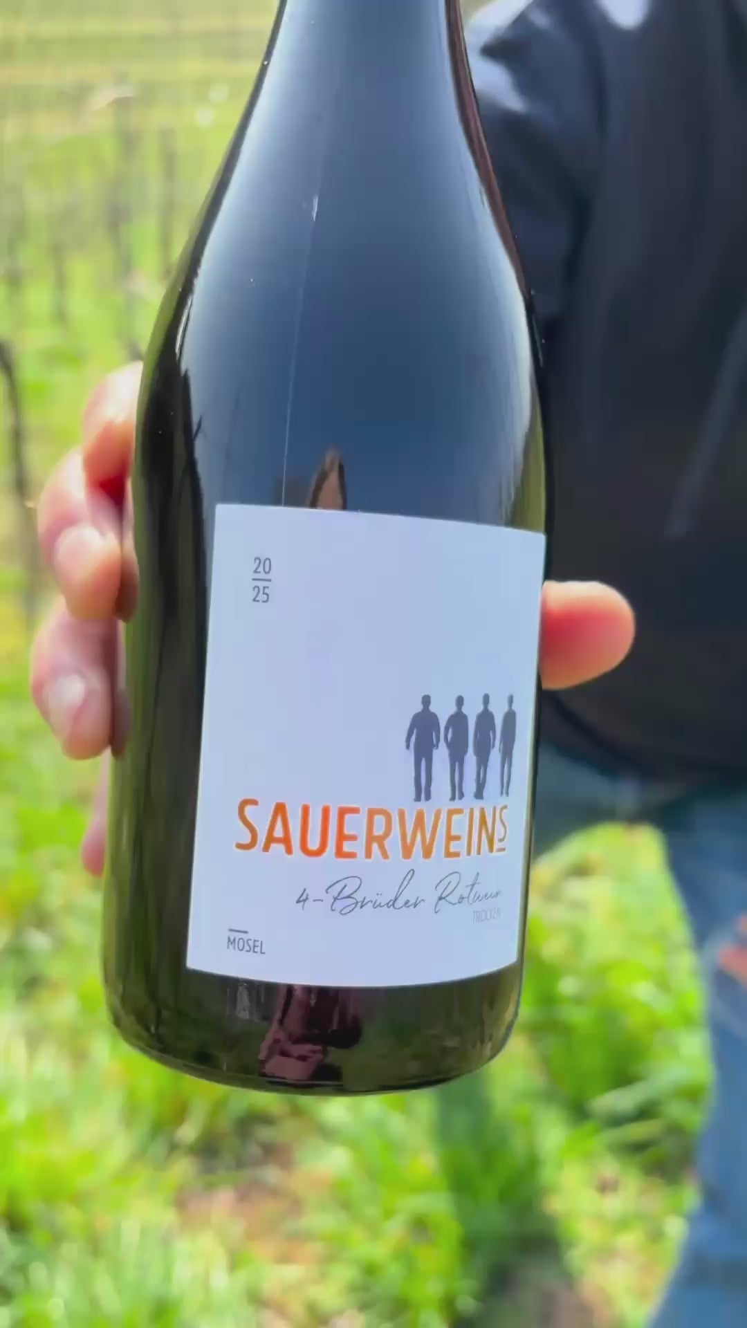 
                  
                    Video in der Galerie ansehen und abspielen, 2025er 4-Brüder Rotwein Trocken
                  
                