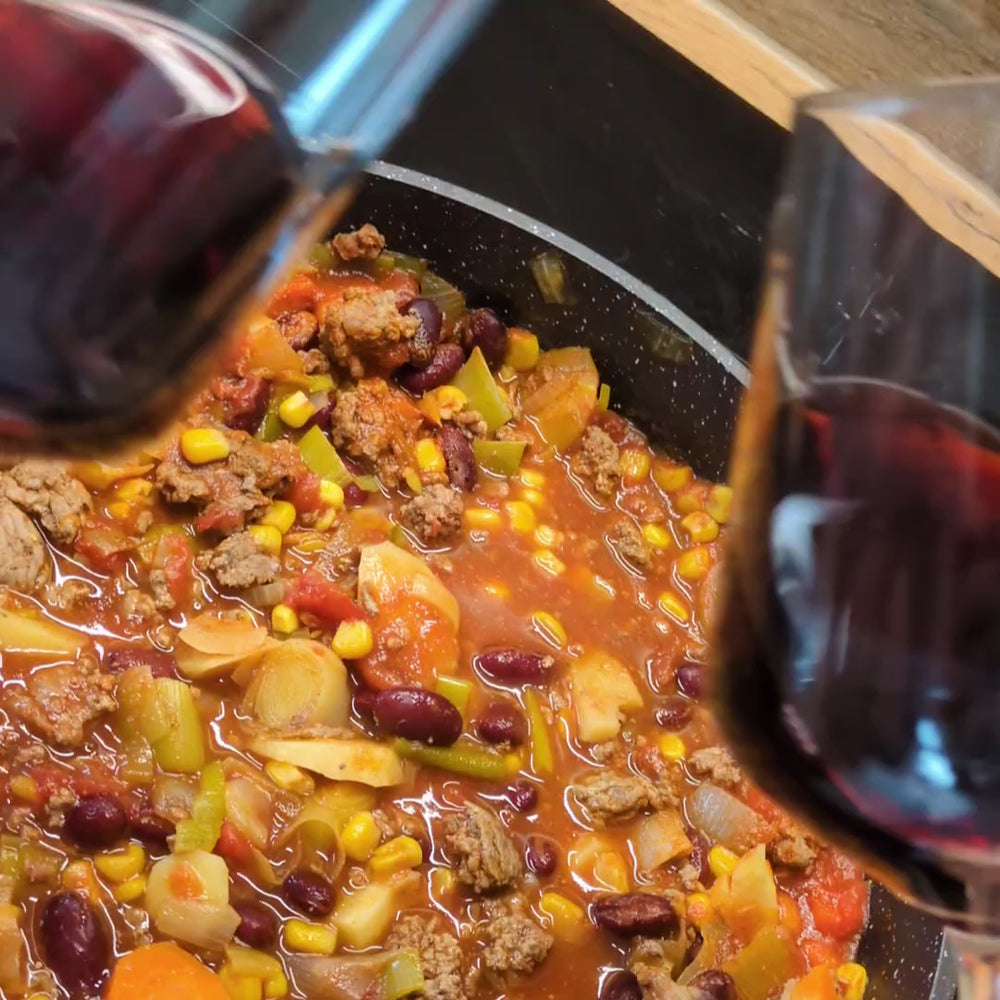 
                  
                    Video in der Galerie ansehen und abspielen, Cuvée Alanza Feinherb
                  
                